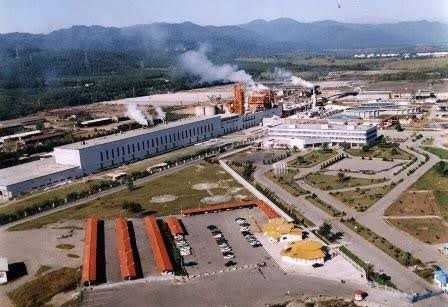 صنعتگران، افزایش تولید را در دستور کار قرار دهند